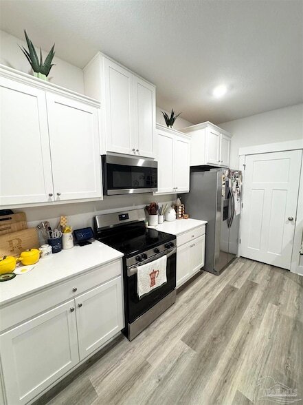 Building Photo - 3095 Silver Maple Dr