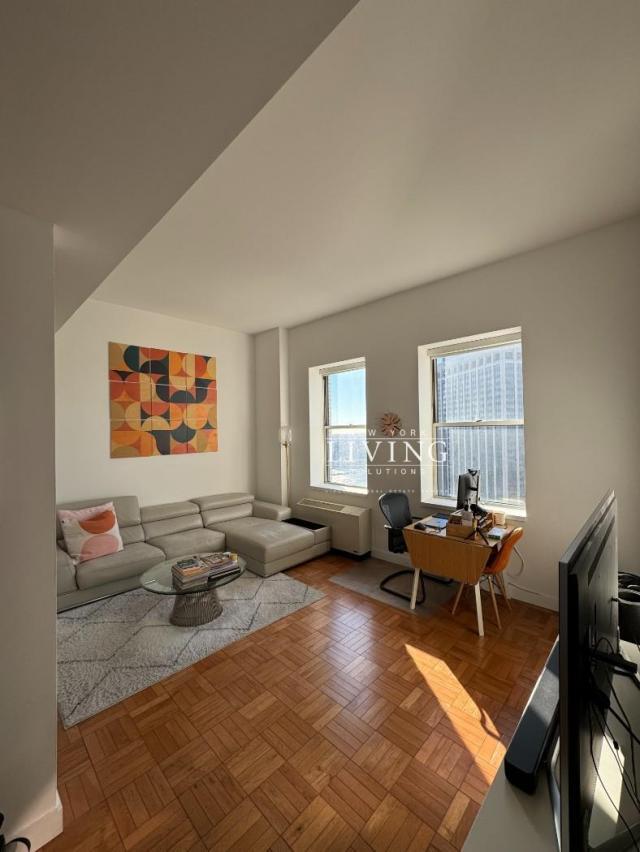 Primary Photo - 1 bedroom in New York NY 10005