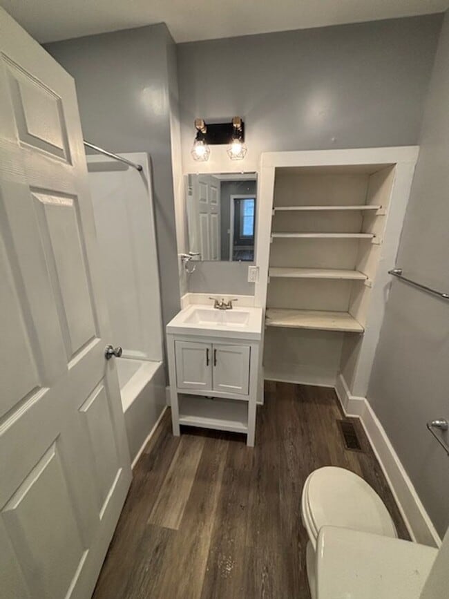 Building Photo - 314 N 9th Ave