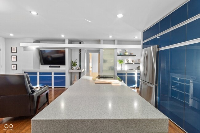 Building Photo - 10327 Orchard Way