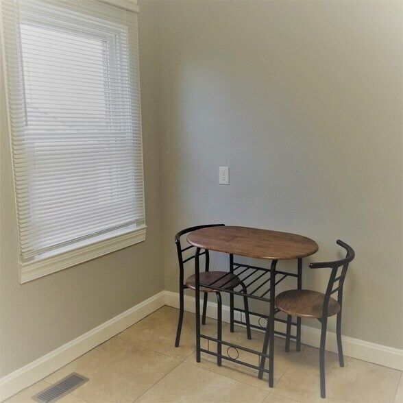 kitchen - 1609 Cannon Ave