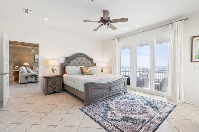 Building Photo - 8515 Surf Dr