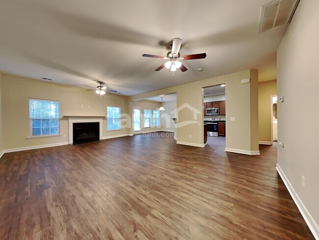 Building Photo - 120 Maywood Drive