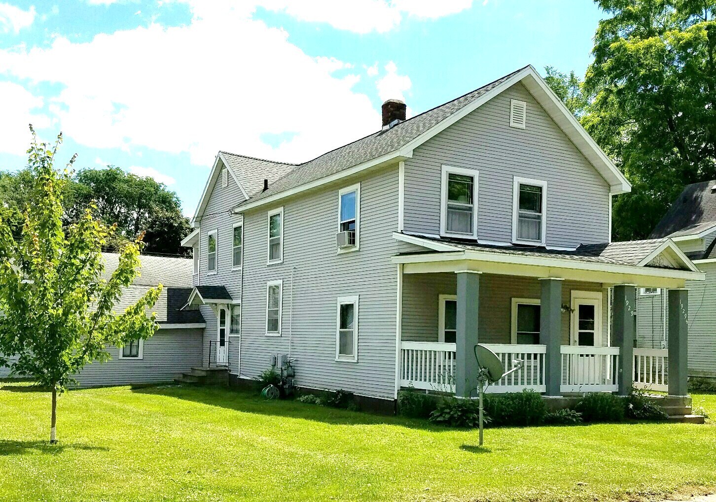 Building Photo - 1929 2nd St