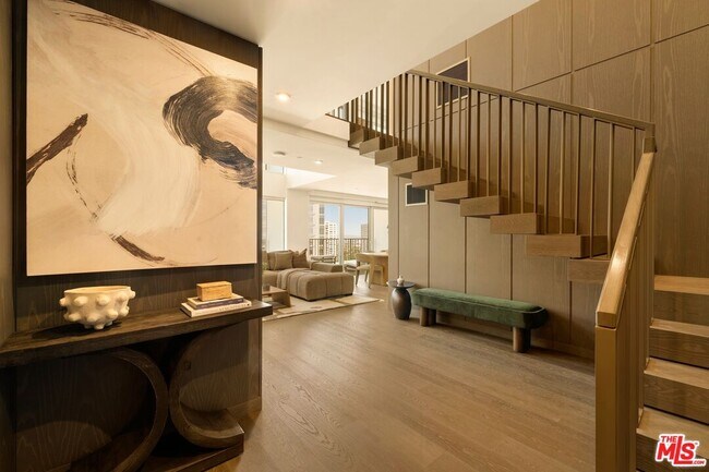 Building Photo - 2025 Ave of the Stars
