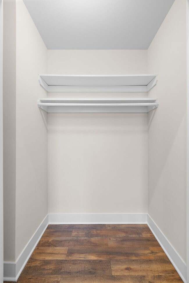 Building Photo - 6200 Hudson Ave