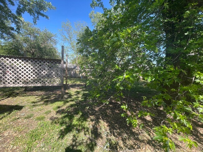 Building Photo - Cute Glenpool 3BD/1.5 BA near High School