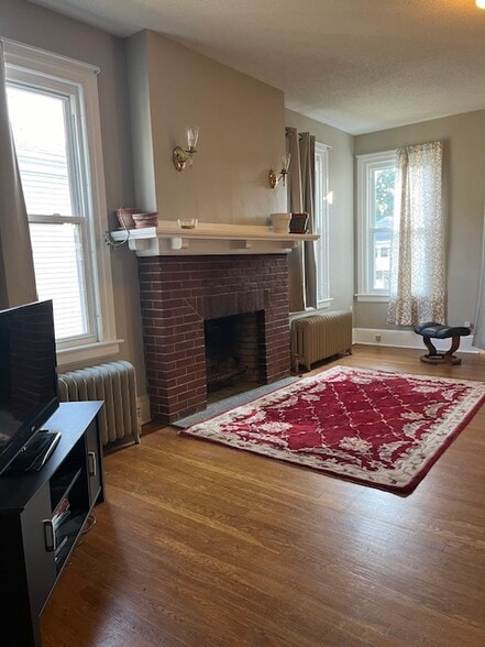 Building Photo - 40 Ardmore Rd