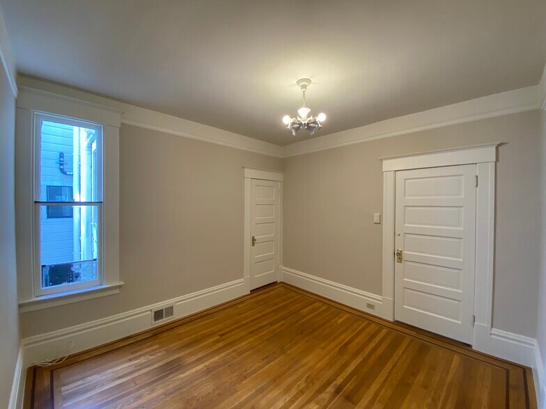 Building Photo - 1226 Green St
