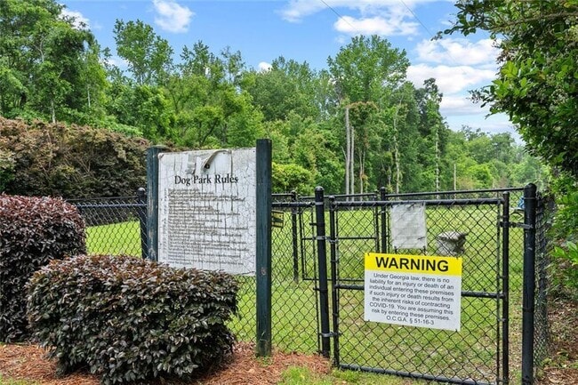 Building Photo - 1005 Regal Hills Ln