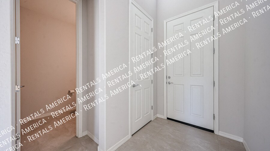 Building Photo - 17611 W Missouri Ave