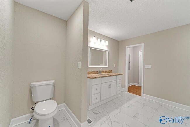 Building Photo - 117 Mandy Dr