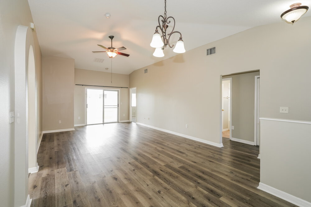 Building Photo - 30932 Midtown Ct