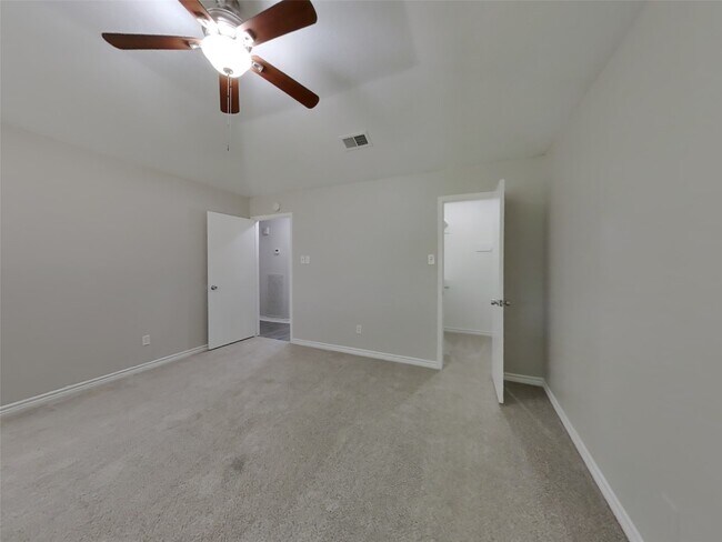 Building Photo - 5519 Bridgegate Dr