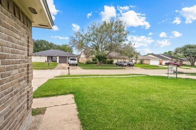 Building Photo - 19511 Westhaven Dr