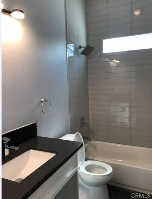 Building Photo - 221 W 85th St