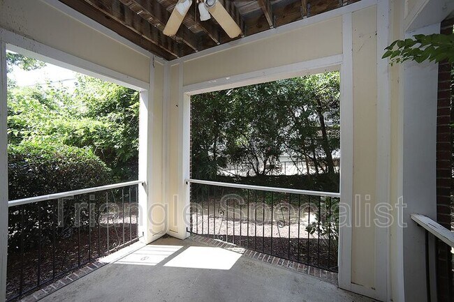 Building Photo - 900 Canenaugh Dr