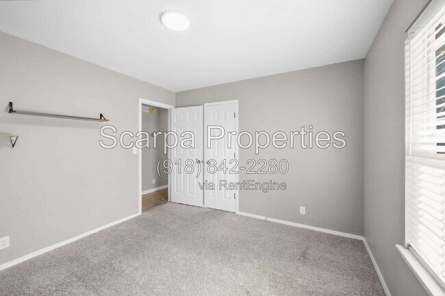 Building Photo - 9311 E 95th Pl