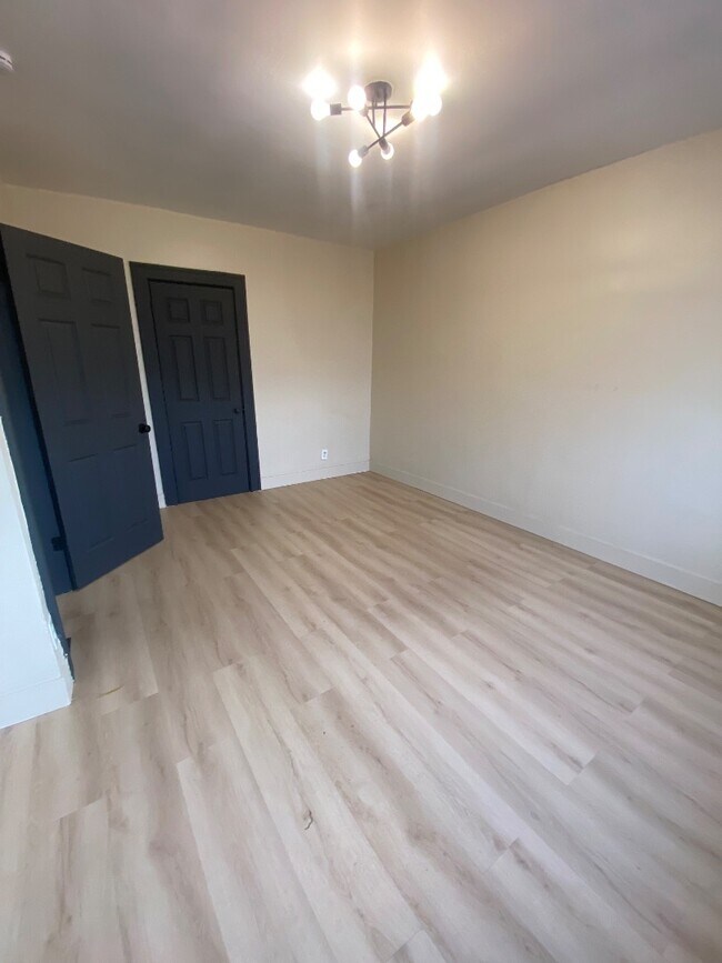 Building Photo - 4301 Potomac St