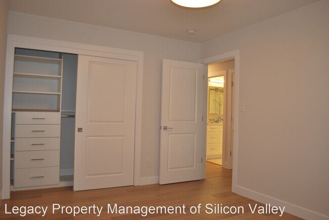 Building Photo - 4 br, 2 bath House - 1367 Bobolink Circle,