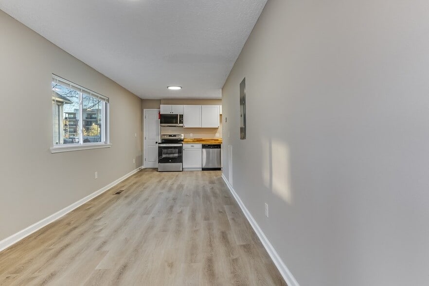 Building Photo - 2312 E 14th St