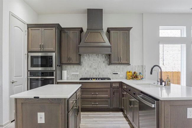 Building Photo - 228 Barton Oak Trl