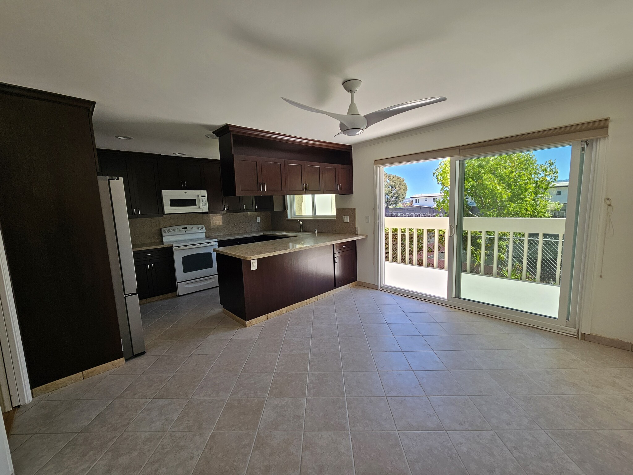 Kitchen looking exterior - 1200 Opal St