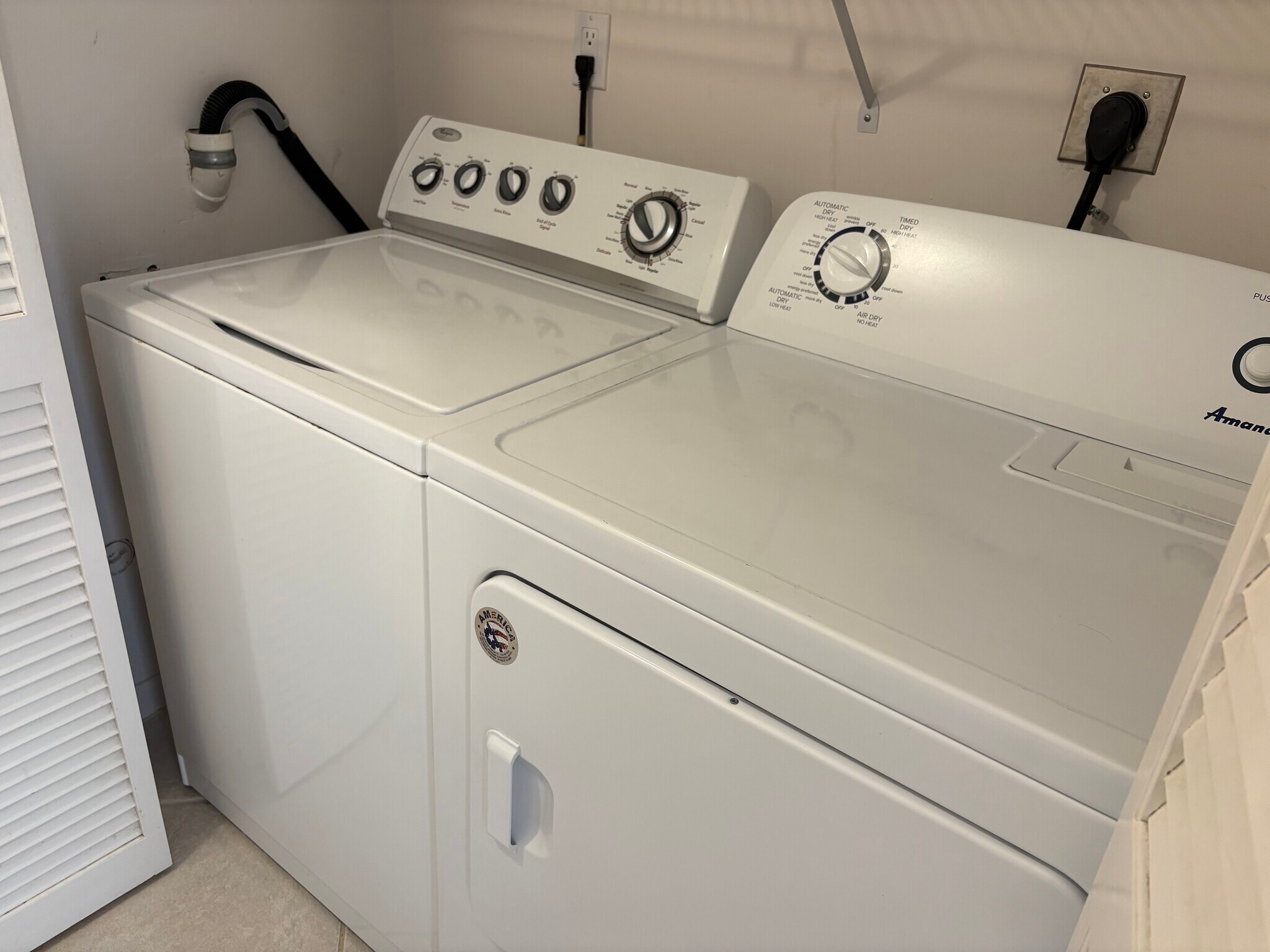 Building Photo - 3951 NE 17th Ave