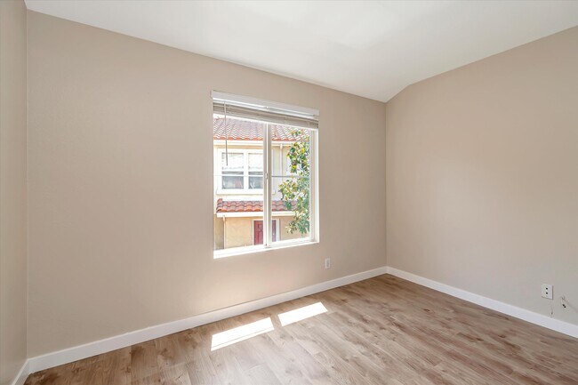 Building Photo - 18014 Flynn Dr