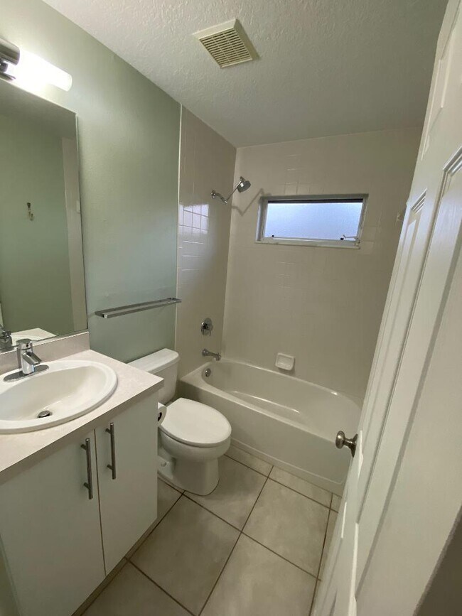 Building Photo - 4217 Malden Dr