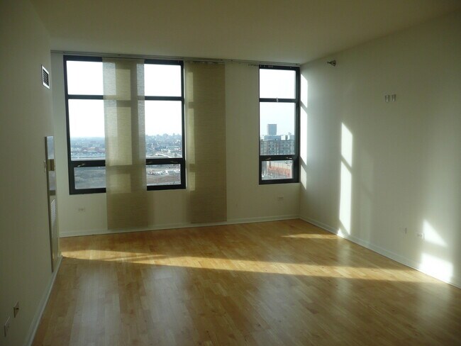 Building Photo - 1255 S State St