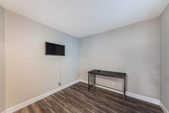 Building Photo - 5151 Isla Key Blvd S