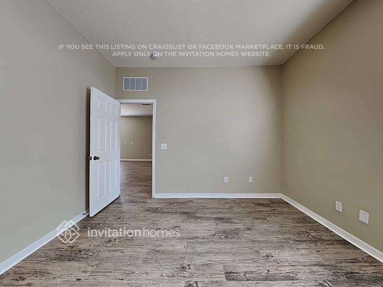 Building Photo - 1213 Gordon Oaks Dr