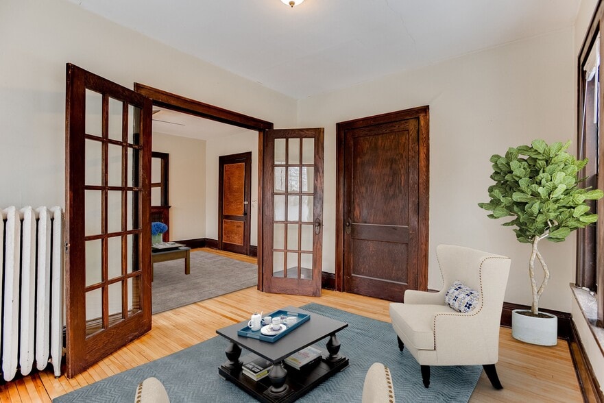 Building Photo - 3029 Holmes Avenue