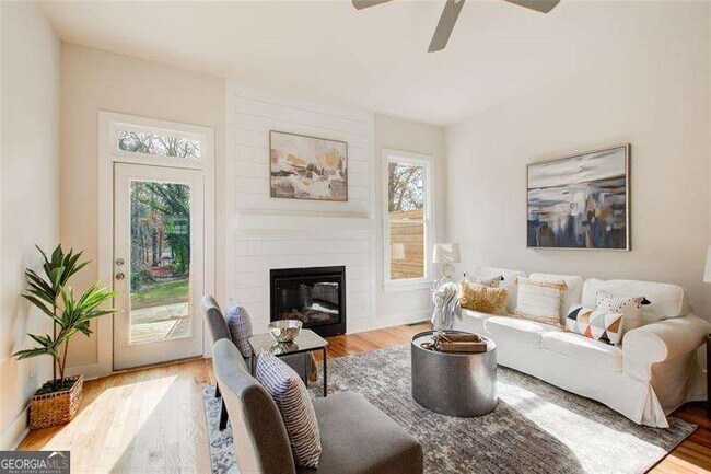 Building Photo - 1240 Oakland Terrace SW