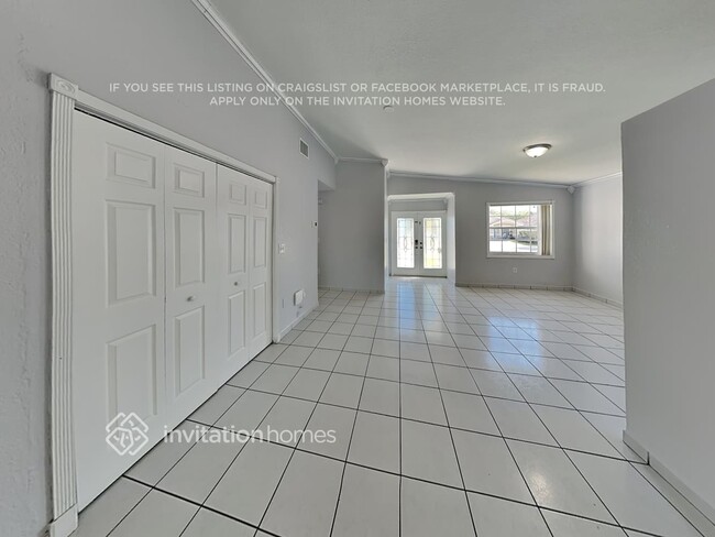 Building Photo - 18342 SW 135th Ave