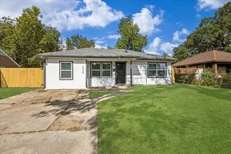 Building Photo - 5139 Enyart St