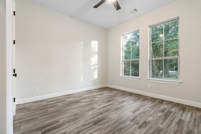 Building Photo - 12110 W Tara Plantation Dr