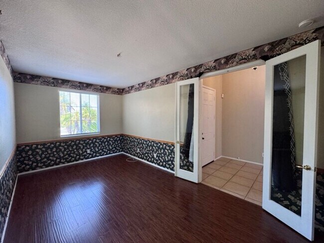 Building Photo - Murrieta Home with 6 Bedrooms plus a Bonus...