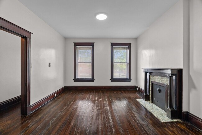 Building Photo - 2042-2044 RUSSELL BLVD
