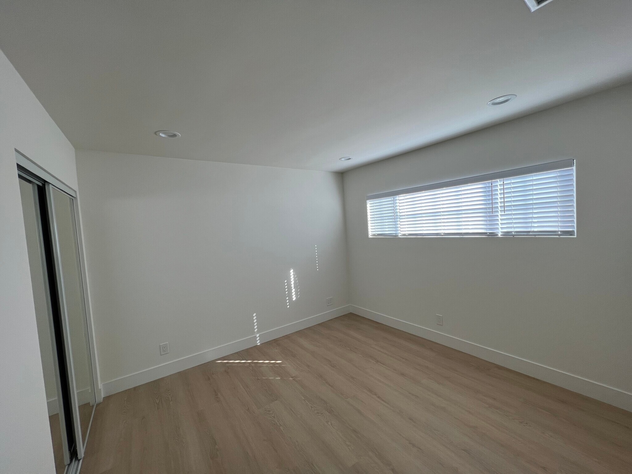Room 2 - 4127 Artesia Blvd