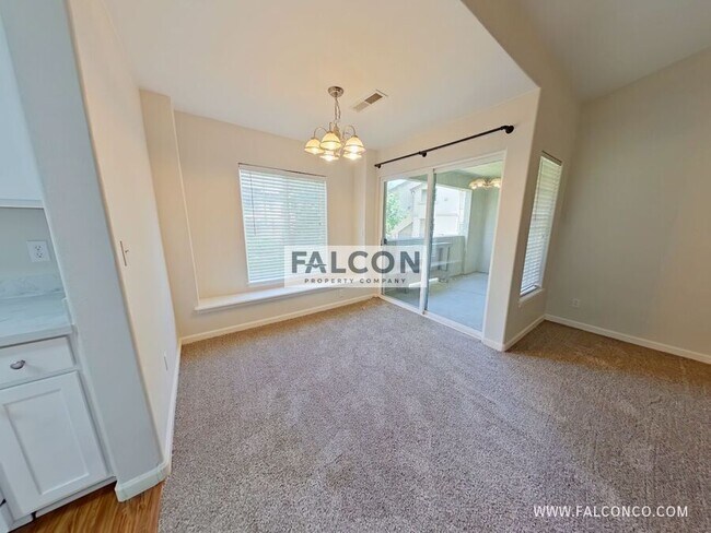 Building Photo - 6925 Ash Creek Heights