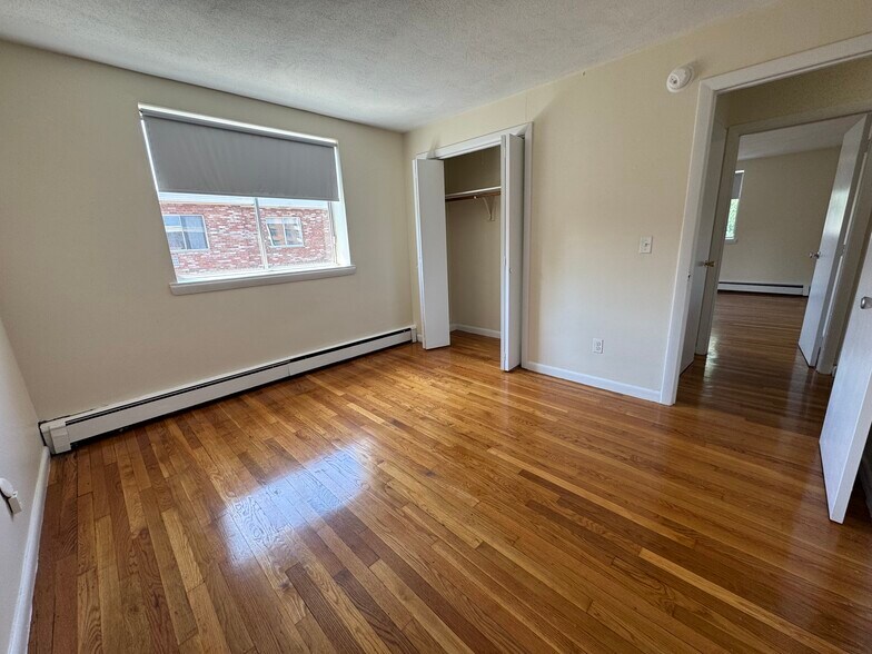 Building Photo - 58 Gardner St