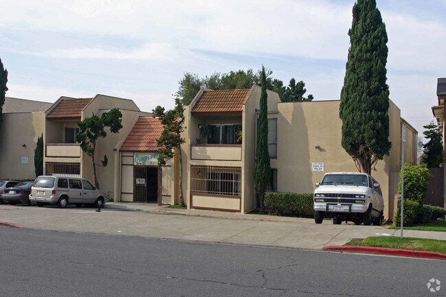 Building Photo - 3940 Oregon St.