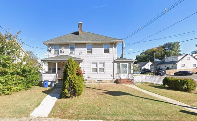 Building Photo - 2211 Morris Ave