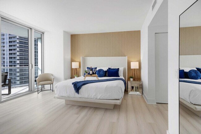 Building Photo - 4111 S Ocean Dr