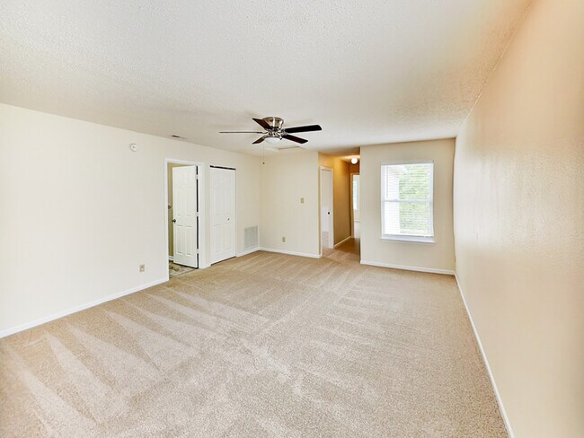 Building Photo - 2326 Collins Way