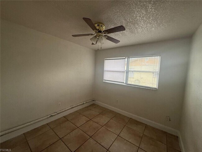 Building Photo - 1665 Henderson Ave