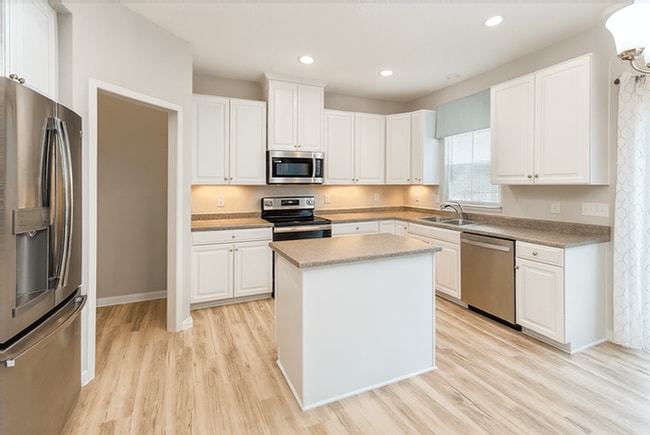 Building Photo - 240 Irongate Dr