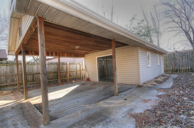 Building Photo - 4015 Apollo Dr SW